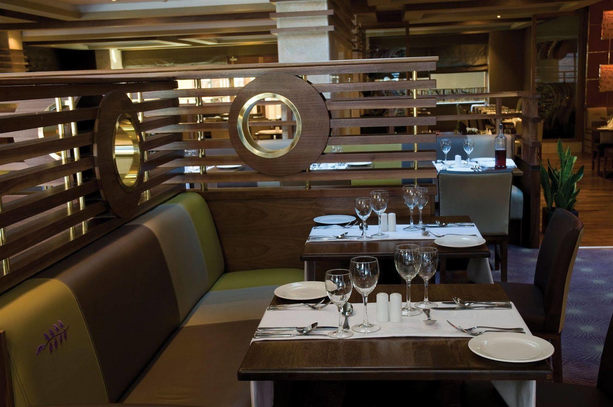 Camden Court Hotel Dublin Ngoại thất bức ảnh
